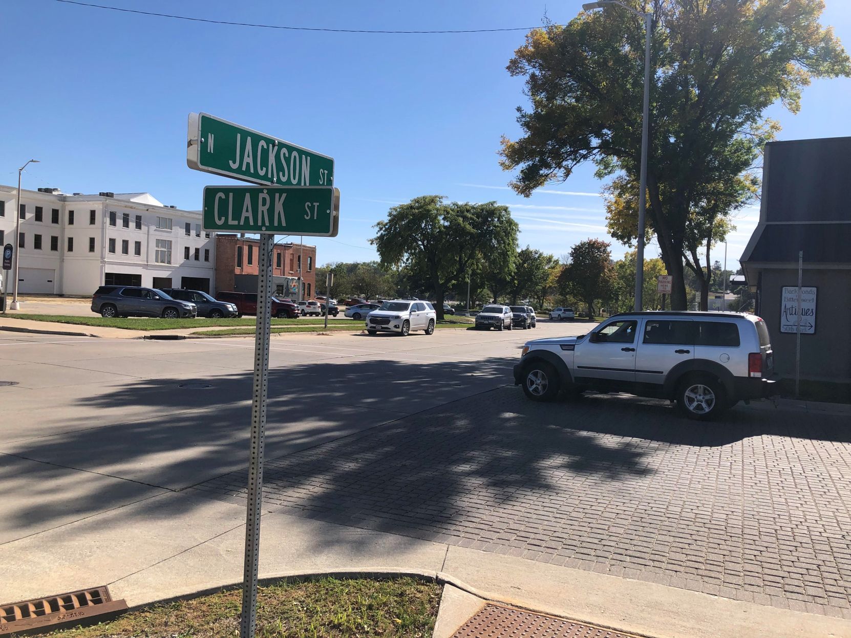 Charles City intersection- North Jackson Street and Clark Street